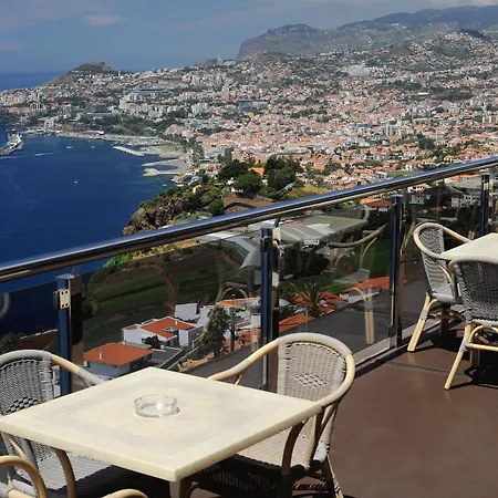 Ocean Gardens Hotell 4*