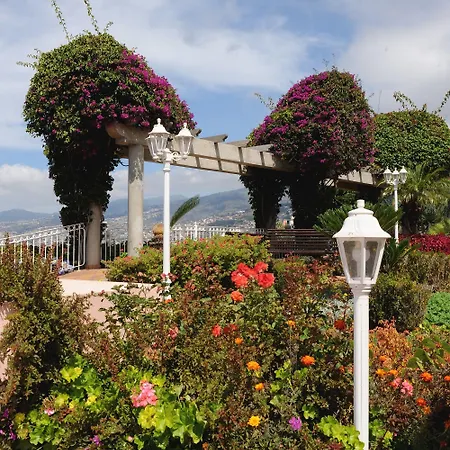 Ocean Gardens Hotel 4*