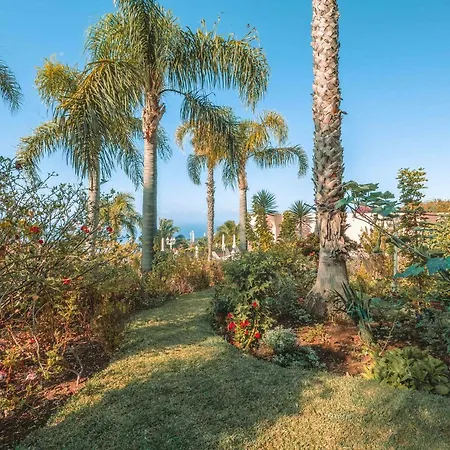 Ocean Gardens Hotell 4*