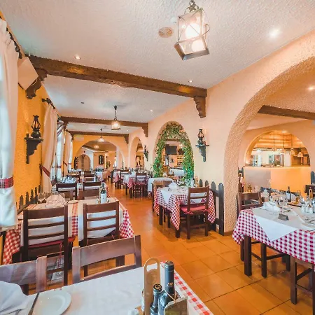 Ocean Gardens Hotell 4*