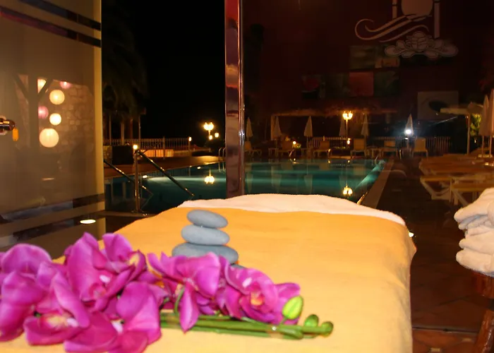 Hotel Ocean Gardens 4*